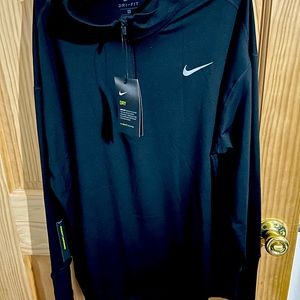 Nike woman plus size half zip running top